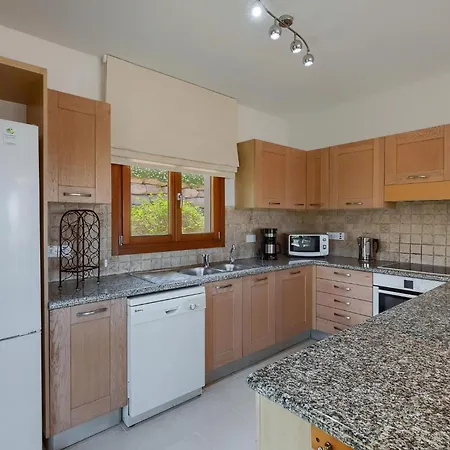 Aphrodite Hills Junior Junior Fz02 Air Conditioning 3 Bedrooms Villa